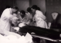 Antonín Chromek při práci, 23. ledna 1969