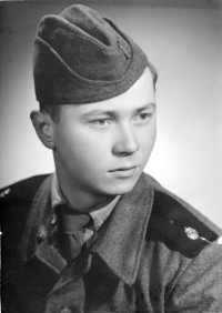 Memorial in PTP uniform, November 1956, Stříbro