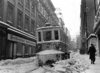 Sněhový pluh libereckého dopravního podniku, kde pamětník pracoval. Zima 1962