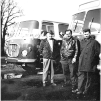 Přebírání nových autobusů pro liberecký dopravní podnik, Harald Skala zcela vlevo 