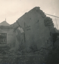 Stavební práce ve Kdyni, místě působiště faráře Jakuba S. Trojana, 1956-1966