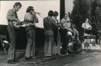 Zleva Čermák, Linka, Vyčítal, Šimek, Štýbr, Dobeš, 80. léta