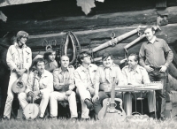 Skupina Greenhorns: Šimek, Čermák, Linka, Štýbr, Vyčítal, Tučný, Dobeš, Hoffmann, 1972