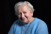 Jiřina Mikulecká ve studiu v Hradci Králové v roce 2023