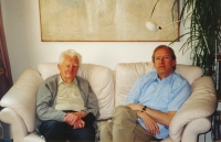 Martin Zlatohlávek s otcem v Praze (kolem roku 2000)