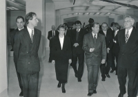 Martin Zlatohlávek (vlevo) při otevření Veletržního paláce (13. prosince 1995) – vpravo tehdejší předseda vlády Václav Klaus, druhý zprava prezident Václav Havel
