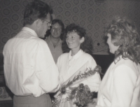 Josef Kaše s kolegy na oslavě svých padesátých narozenin