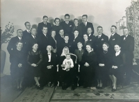 The Bohanes family in the 1920s. František Bohanes is standing in the second row, first from the right.
