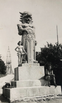 Jiřina Mrázová na Radhošti kolem roku 1946