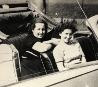 Jiřina Mrázová with her mum in Most around 1950 