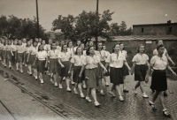 Okrskový sokolský slet, Most, 1946. Jiřina Mrázová ve třetí řadě vpravo