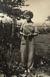 Eva Břízová v pracovním, Hlasivo, rok 1957