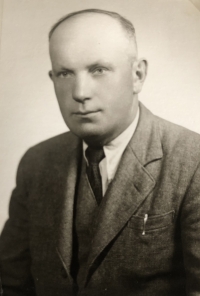 František Dušek, father of the witness