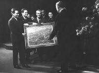 Ceremonie v Národní divadle - Klouda jako starosta Prahy 6