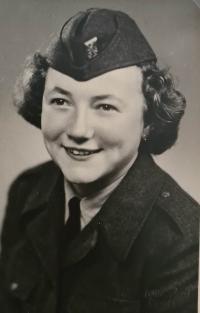 Stanislava Šťastná, 20 let, rok 1951