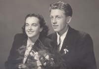 Svatební fotka novomanželů Jedličkových