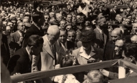 Tatínek František Kotouček vedle prezidenta Edvarda Beneše, 1946