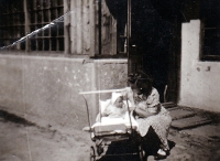 S matkou, Slovensko, Turany, 1943