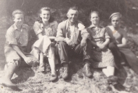 Rodina Mališkova okolo roku 1950, František Mališka první zleva