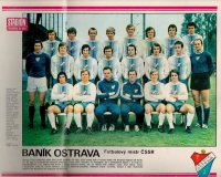 Baník Ostrava na snímku v časopise Stadion v roce 1976, kdy vyhrál první ligu. Verner Lička je nahoře třetí zprava