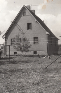 Dům ve Františkových Lázních po odsunutých Němcích, kam se v září 1946 rodina Veberových nastěhovala