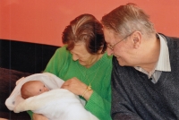 Společně s manželkou Marií a vnukem, rok 2012