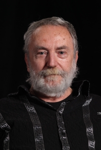 Oldřich Kašpar ve studiu v Hradci Králové v roce 2022