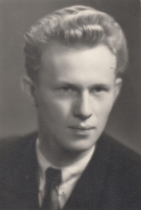 Miloš Morávek, Hradec Králové, 1955