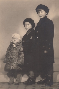 From the right, siblings Jiří, Miloš and Věra Morávka, Svobodné Dvory, 1939
