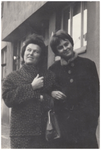Marta Kolesová with her daughter, 1965, Hradec Králové