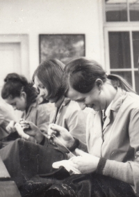 Marie Poláková na praxi ve Vrchlabí v šedesátých letech