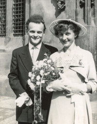 Wedding photograph of Karel Pičman and Vlasta Štefanová, Staroměstská radnice, Prague, July 1957