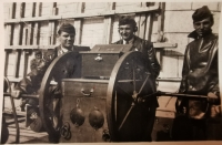 Jaroslav Vávra potápěčem – pumpa na dýchací přístroj