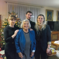 Erna Podhorská s vnoučaty, 2021