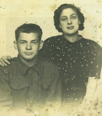 František Starý and his future wife Bertha Audrey, May 1944