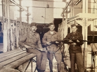 Tatínek, Prostějov 1945 (sedící)