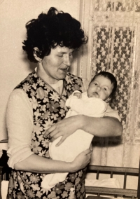 The witness with daughter Šárka, 1972