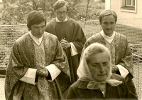 Before the first mass in Jamy, 1978