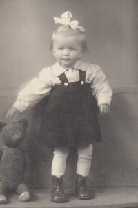 Eva Rysová, rozená Havlíková, Arnultovice, 1952