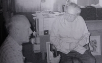 František  Všetička se spisovatelem Ludvíkem Kunderou, 1995