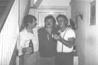 Zleva: manžel Karel, bratr Josef, švagr Honza, Vizovice, rok 1988