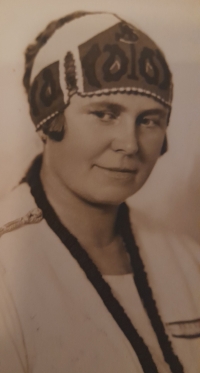 Karla Zimolová, nee. Štorkánová, mother of the witness