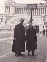 Tomáš Špidlík v Římě s maminkou, rok 1969