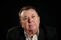 Михайло Курочка під час інтерв'ю (2022 р.)