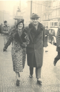 Rodiče Helena a Roman Lenardovi, Praha, 1939 