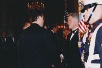 The witness with the US president Bill Clinton, the White House, 1998 


