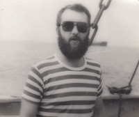 Dušan Perička na lodi, 1979