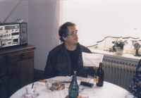 Václav Havel u Peričků, ověřuje smrt Pavla Wonky, duben 1988