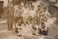 Ladislav Novák na učilišti v letech 1965 - 1967. Nahoře druhý zprava