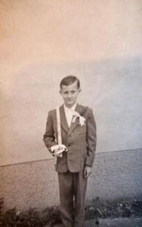 Jan Klimeš during the First Communion in 1957
